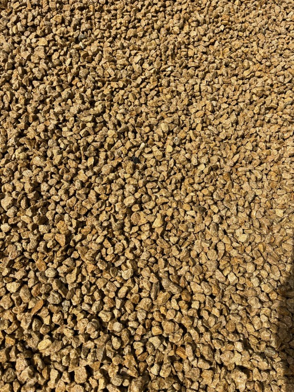 arrivage et vente de cailloux 10/14 et 10/20 à salon la tour en correze entre brive et limoges 