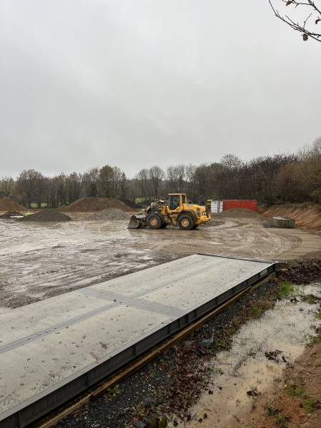 Entreprise spécialisée dans le criblage et le concassage de matériaux pierreux sur site pour réutilisation immédiate secteur Limousin Sud